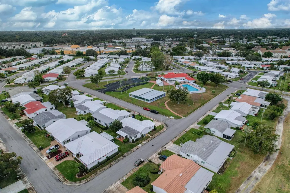 9315 42ND WAY ##5 Pinellas Park, FL 33782