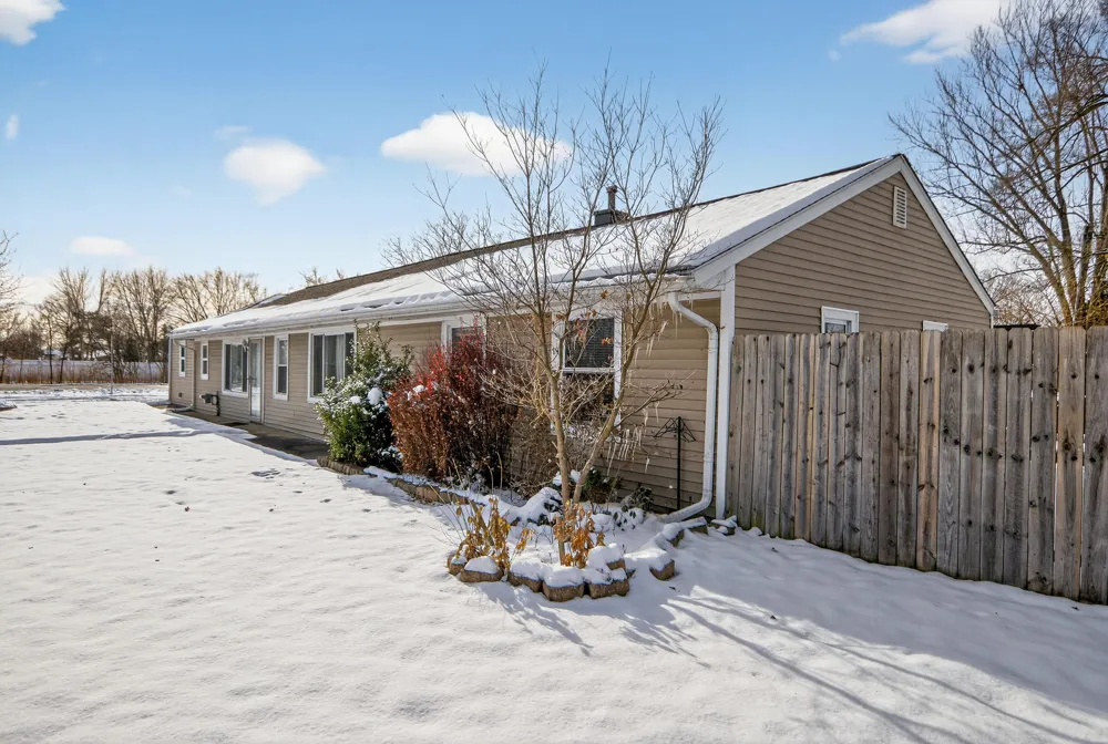 8815 Marlowe Avenue Plymouth, MI 48170