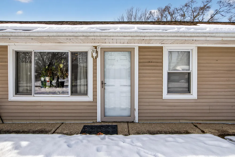 8815 Marlowe Avenue Plymouth, MI 48170