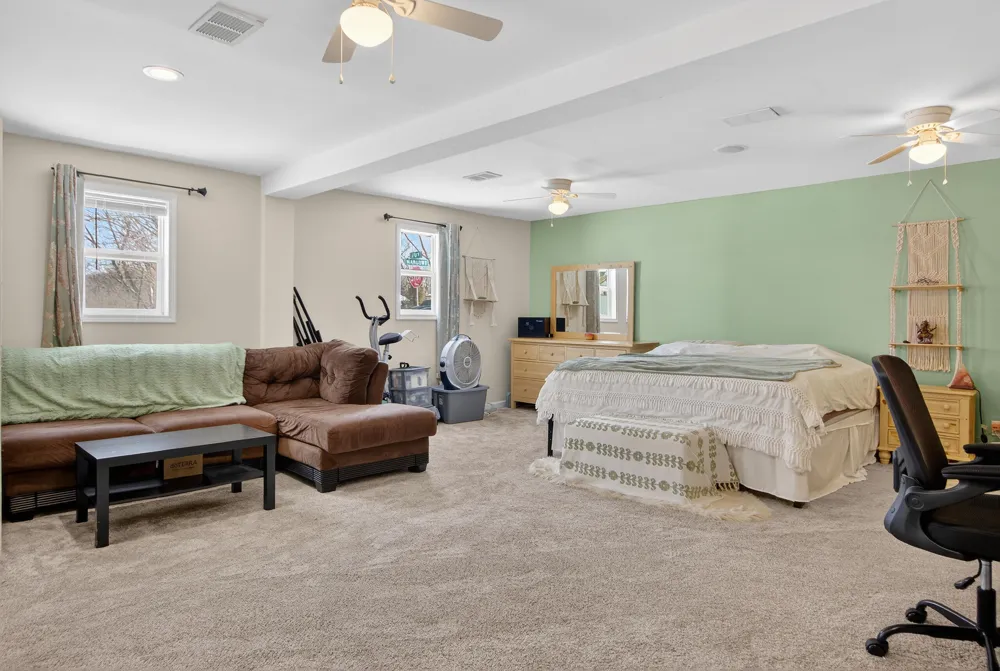 8815 Marlowe Avenue Plymouth, MI 48170