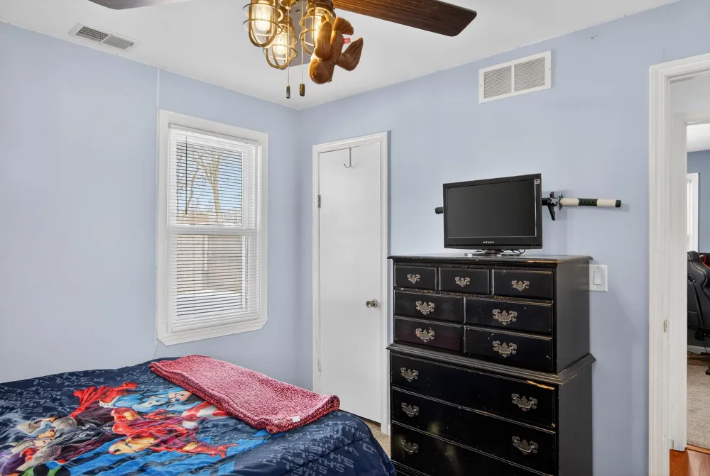 8815 Marlowe Avenue Plymouth, MI 48170