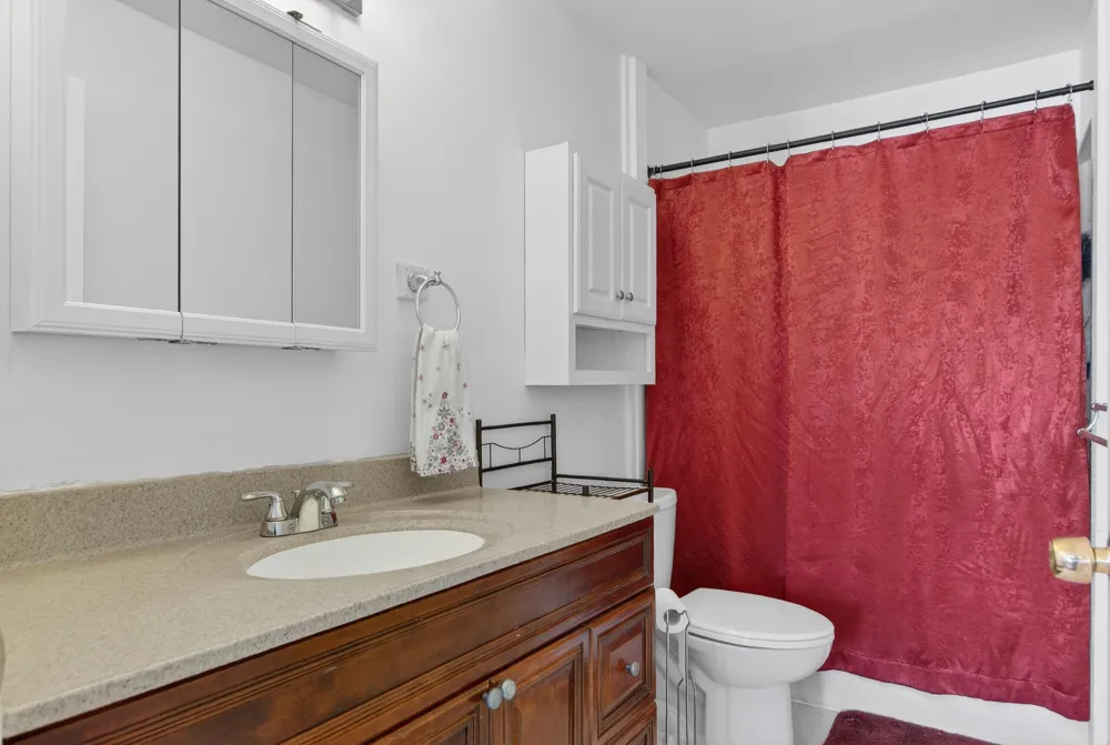 8815 Marlowe Avenue Plymouth, MI 48170