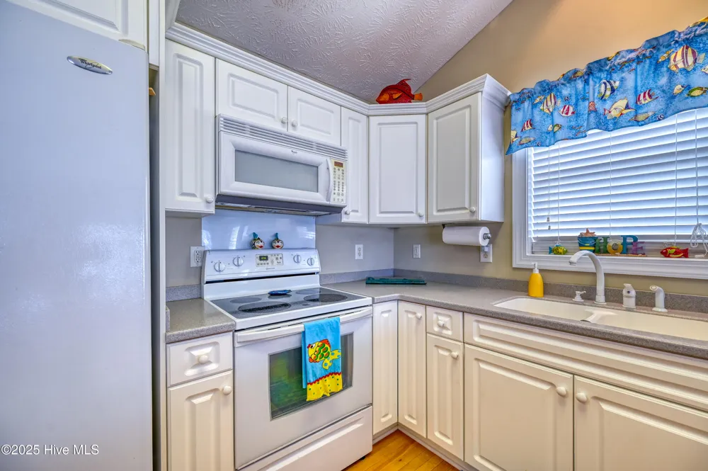 103 Katelyn Drive Surf City, NC 28445