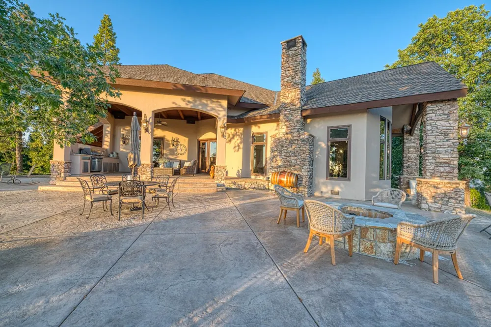 42555 Bretz Point Lane Shaver Lake, CA 93664