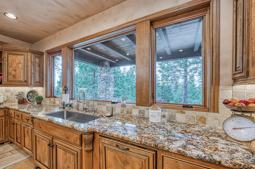 42555 Bretz Point Lane Shaver Lake, CA 93664