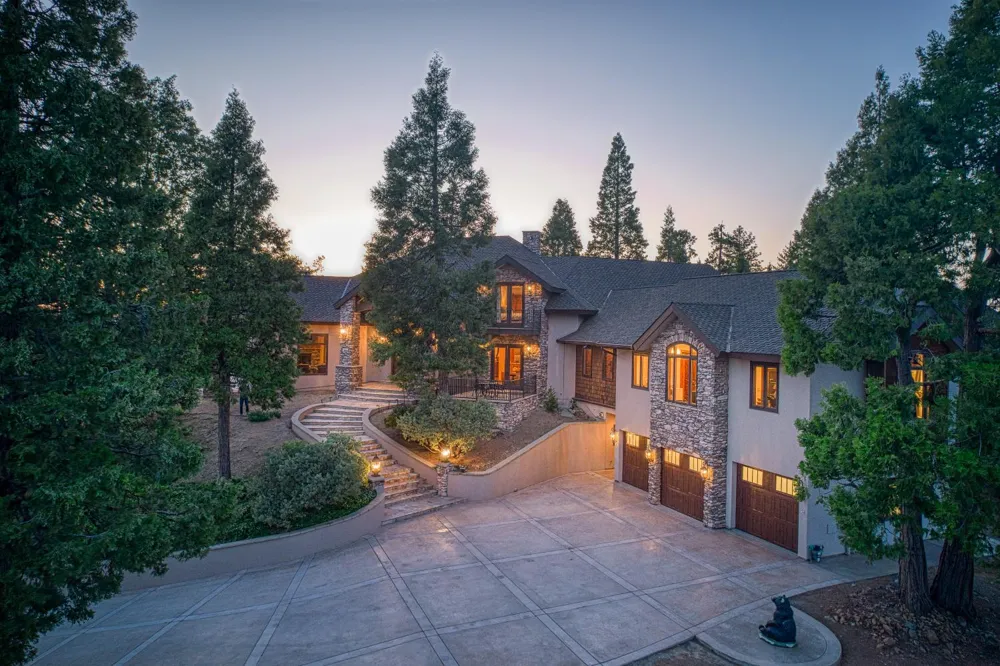 42555 Bretz Point Lane Shaver Lake, CA 93664