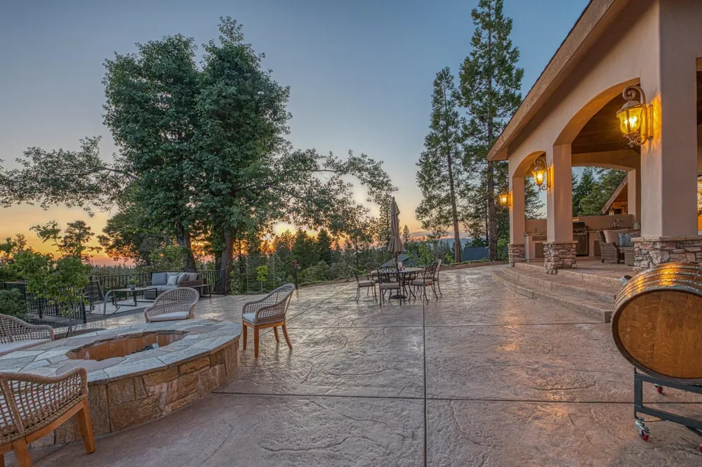 42555 Bretz Point Lane Shaver Lake, CA 93664
