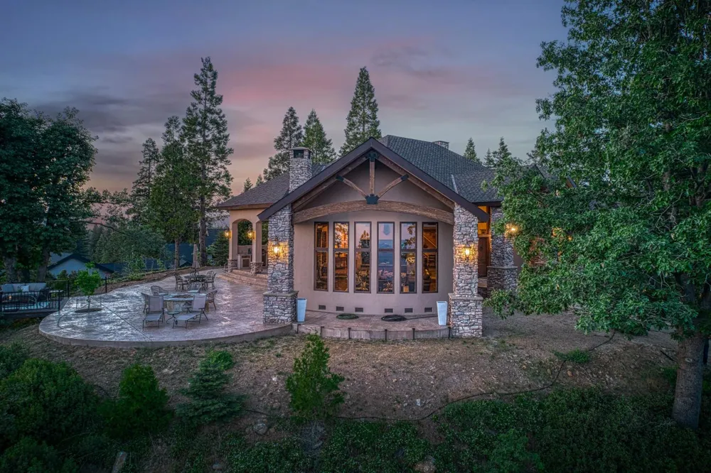 42555 Bretz Point Lane Shaver Lake, CA 93664