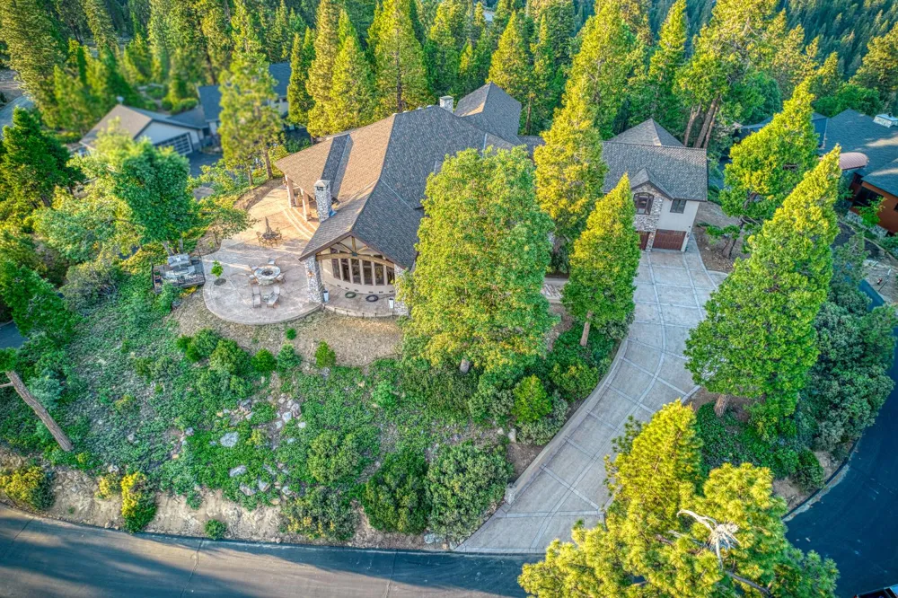 42555 Bretz Point Lane Shaver Lake, CA 93664