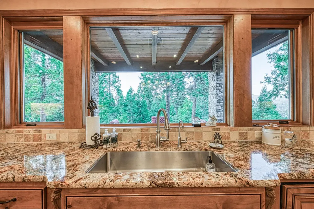 42555 Bretz Point Lane Shaver Lake, CA 93664