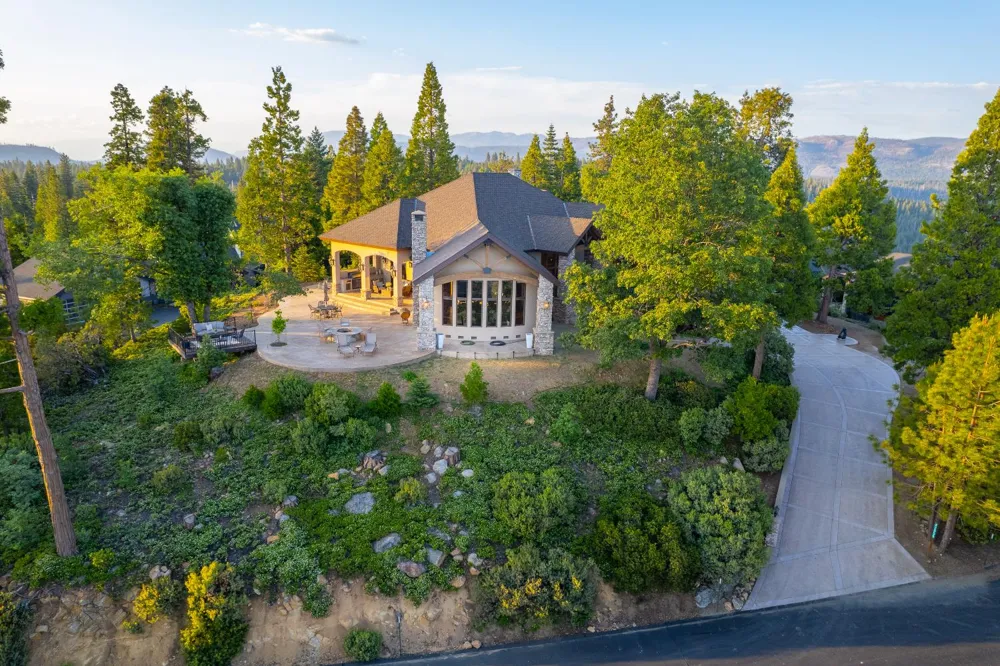 42555 Bretz Point Lane Shaver Lake, CA 93664
