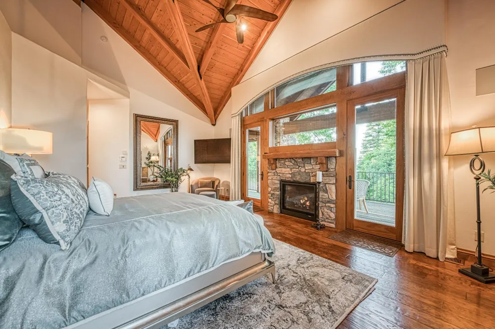 42555 Bretz Point Lane Shaver Lake, CA 93664
