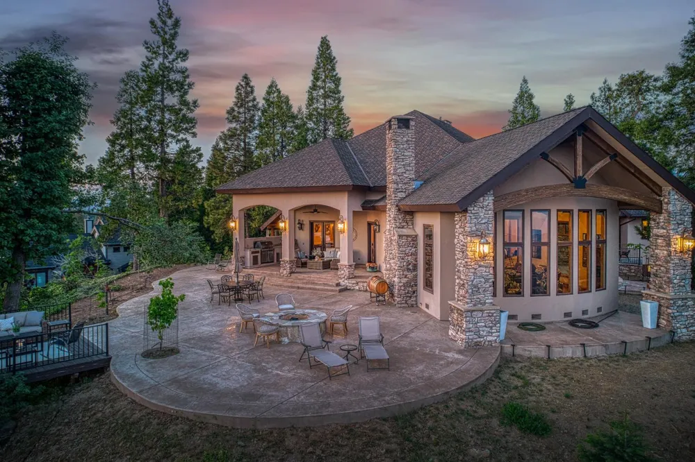 42555 Bretz Point Lane Shaver Lake, CA 93664