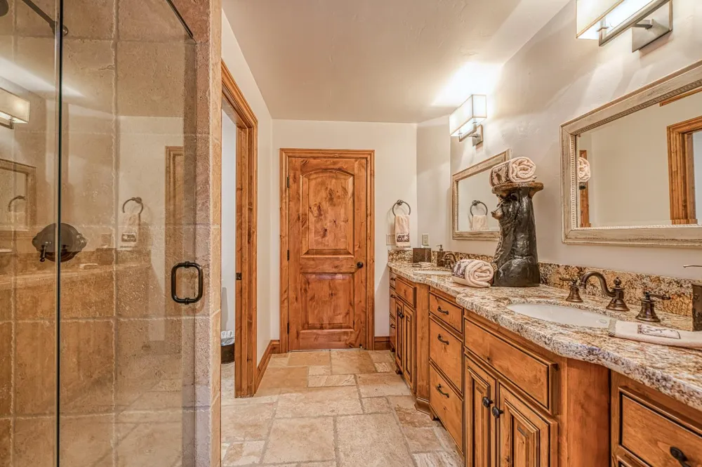 42555 Bretz Point Lane Shaver Lake, CA 93664