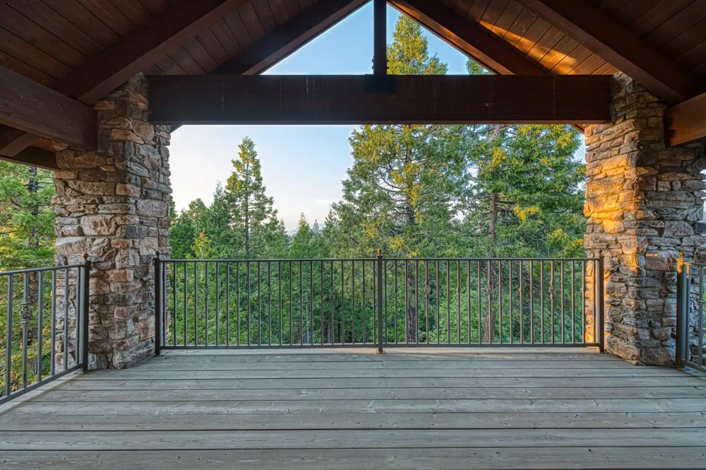 42555 Bretz Point Lane Shaver Lake, CA 93664