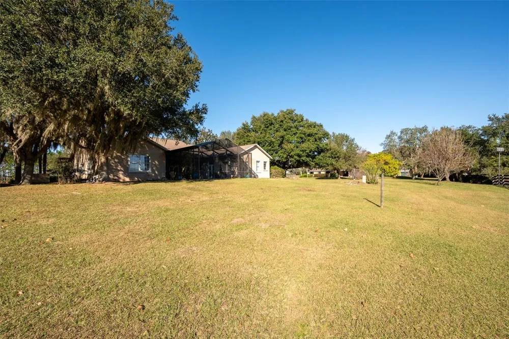 11715 NW 90TH AVENUE Reddick, FL 32686