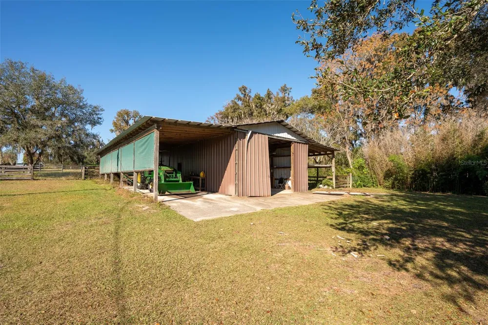 11715 NW 90TH AVENUE Reddick, FL 32686
