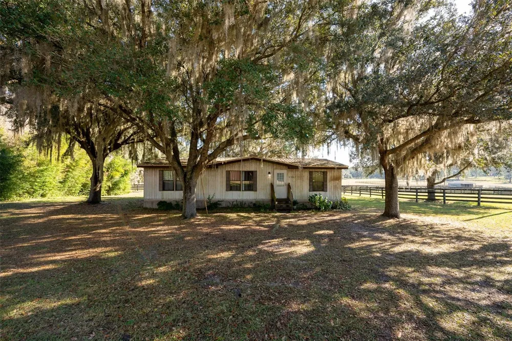 11715 NW 90TH AVENUE Reddick, FL 32686