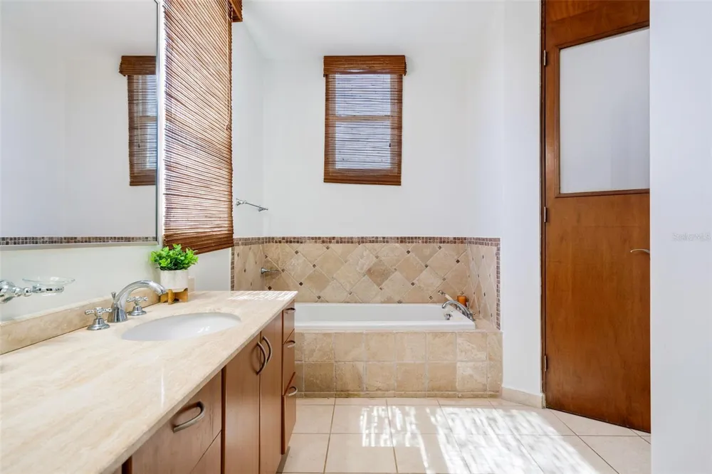75 OCEAN DRIVE #336 Humacao, PR 00791