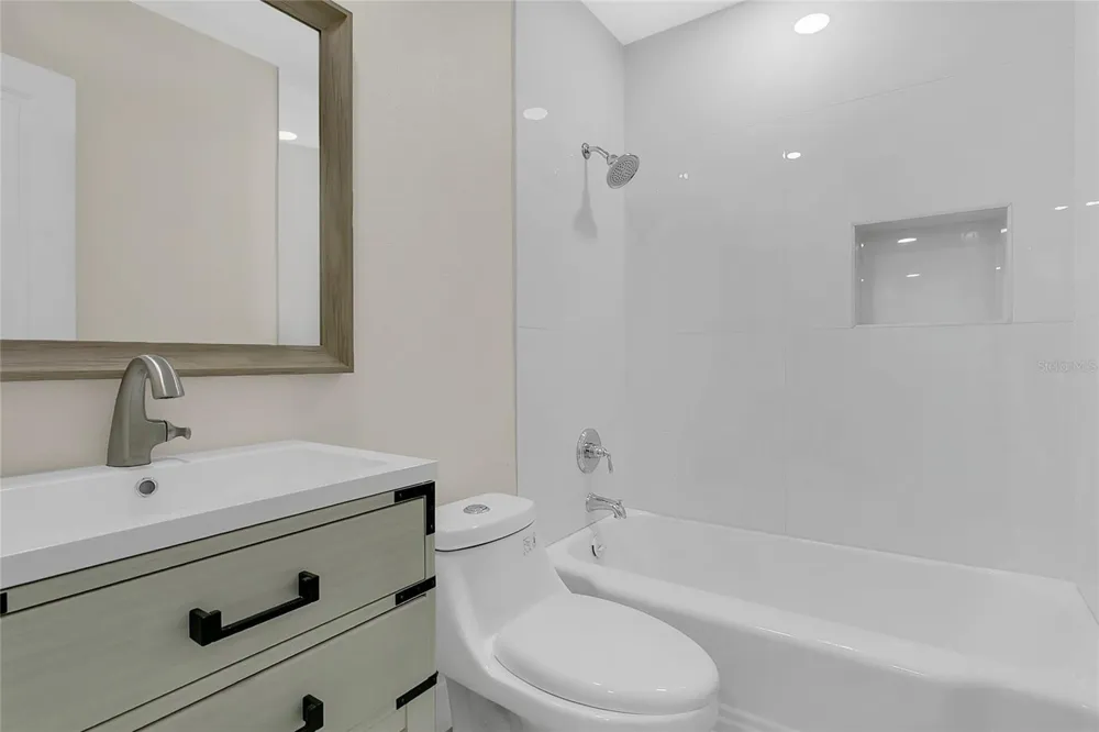 2612 ROXBURY ROAD Winter Park, FL 32789