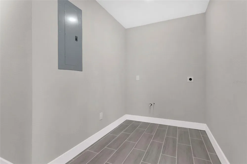 2612 ROXBURY ROAD Winter Park, FL 32789