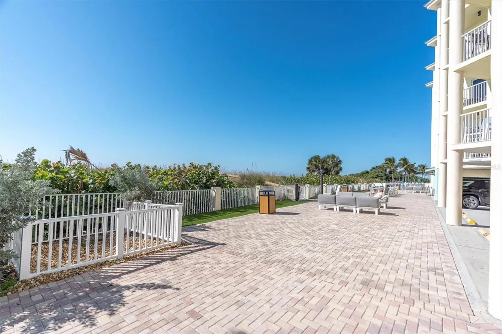 12000 GULF BOULEVARD #207N Treasure Island, FL 33706
