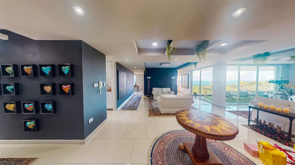 00690 COND TREASURE POINT #372 Vega Alta, PR 00692