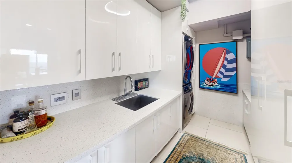 00690 COND TREASURE POINT #372 Vega Alta, PR 00692