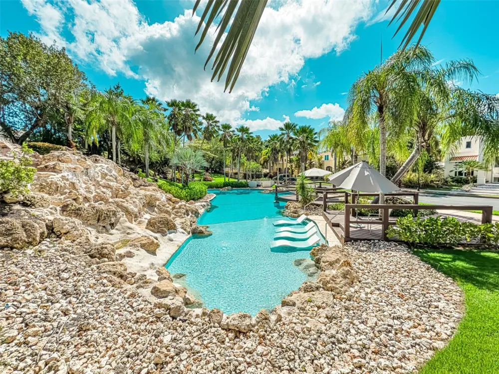 00690 COND TREASURE POINT #372 Vega Alta, PR 00692