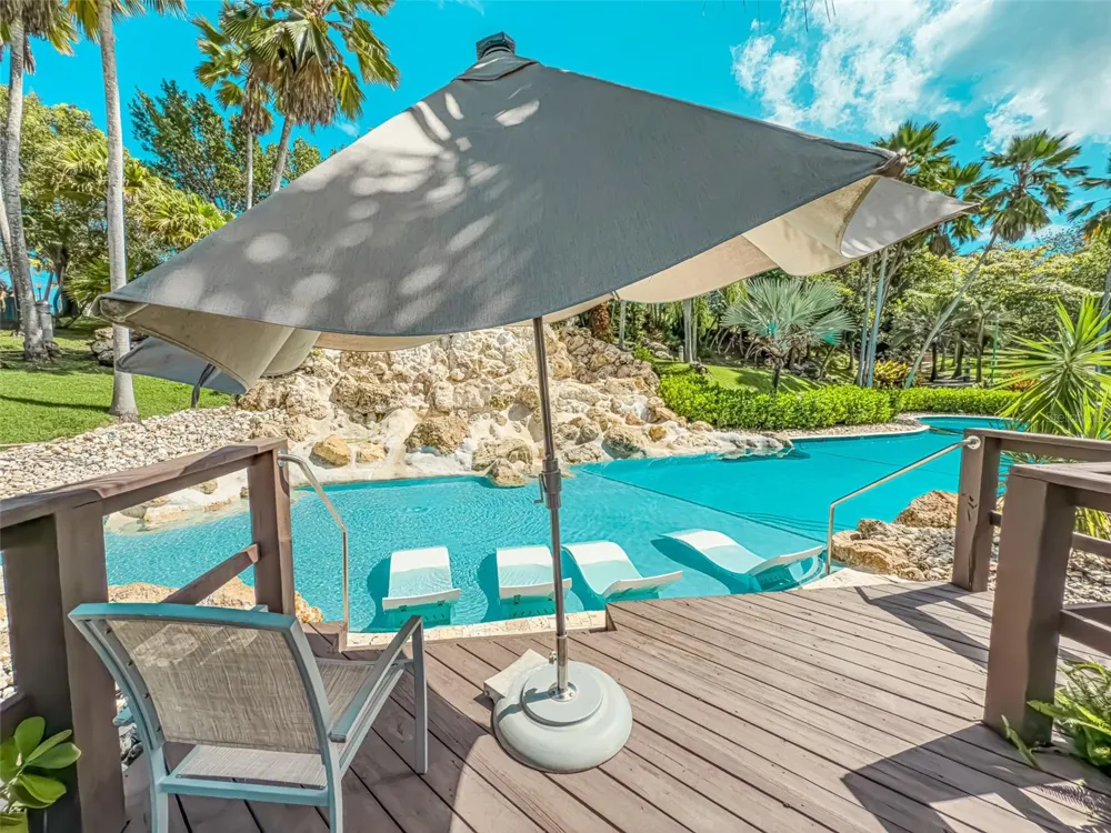 00690 COND TREASURE POINT #372 Vega Alta, PR 00692