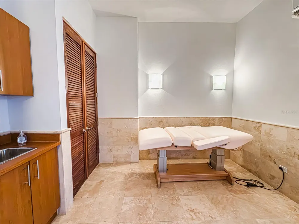 00690 COND TREASURE POINT #372 Vega Alta, PR 00692
