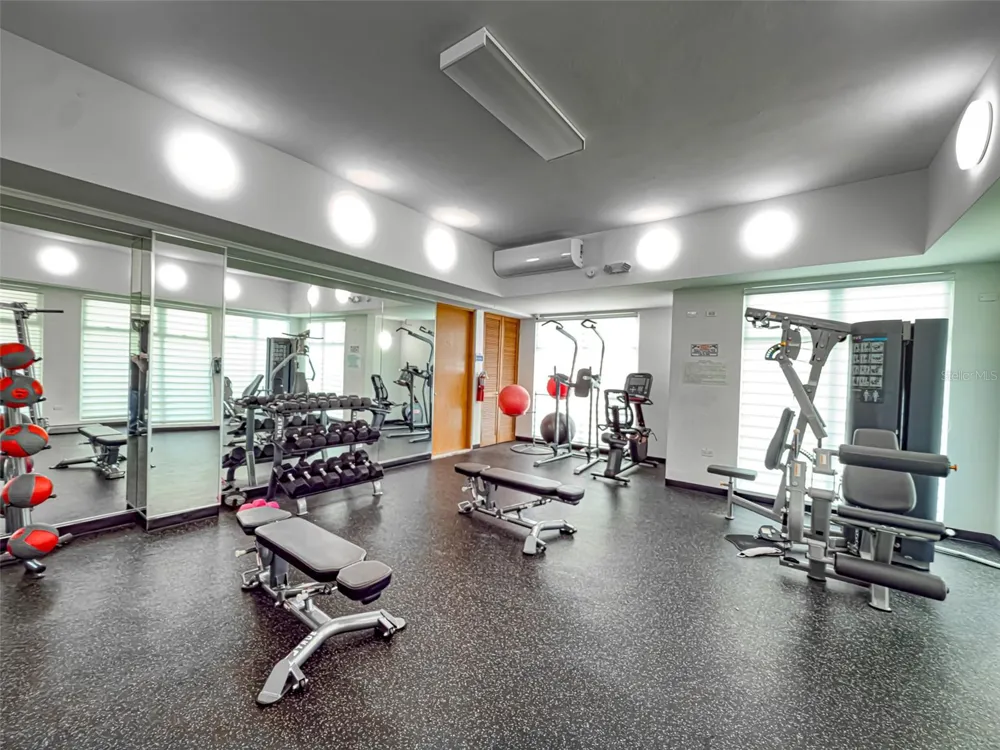 00690 COND TREASURE POINT #372 Vega Alta, PR 00692