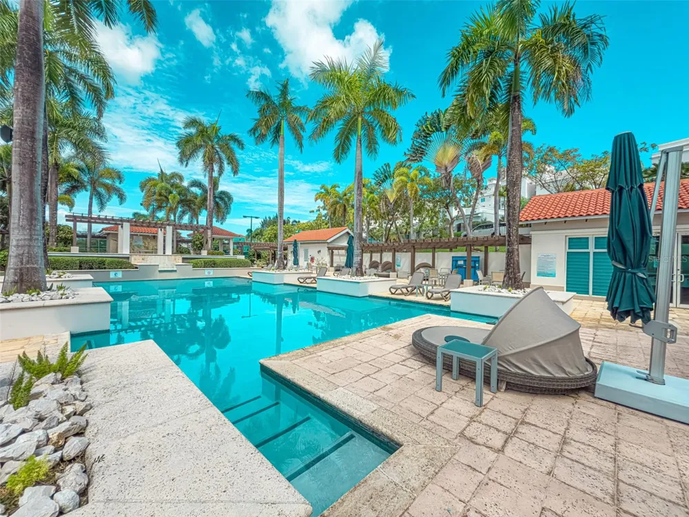 00690 COND TREASURE POINT #372 Vega Alta, PR 00692