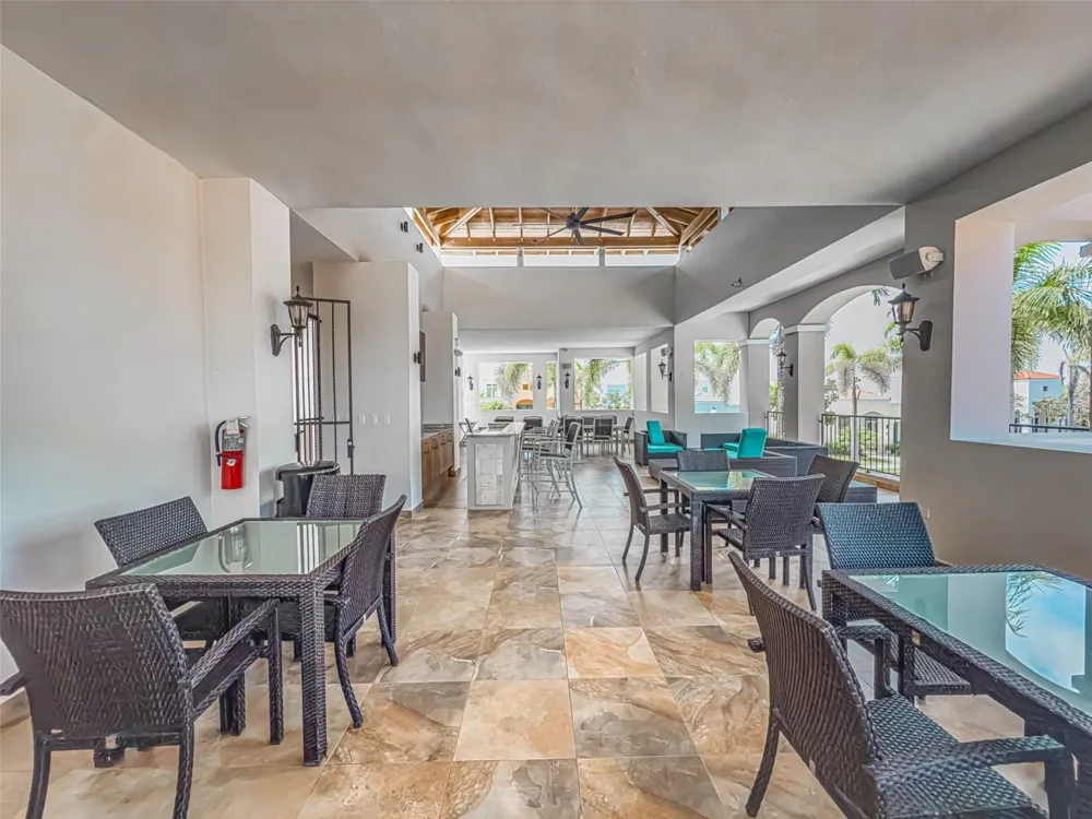 00690 COND TREASURE POINT #372 Vega Alta, PR 00692