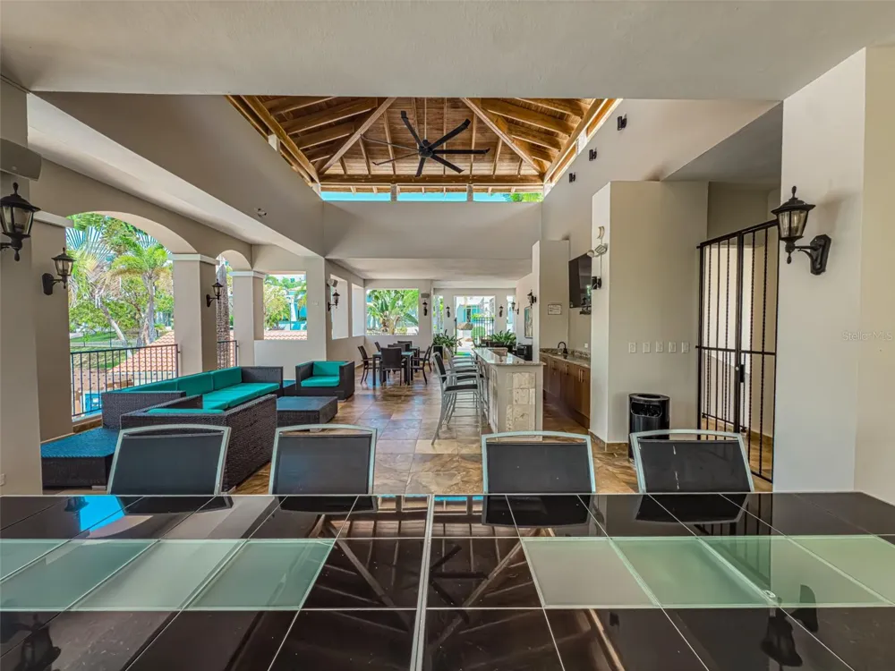 00690 COND TREASURE POINT #372 Vega Alta, PR 00692