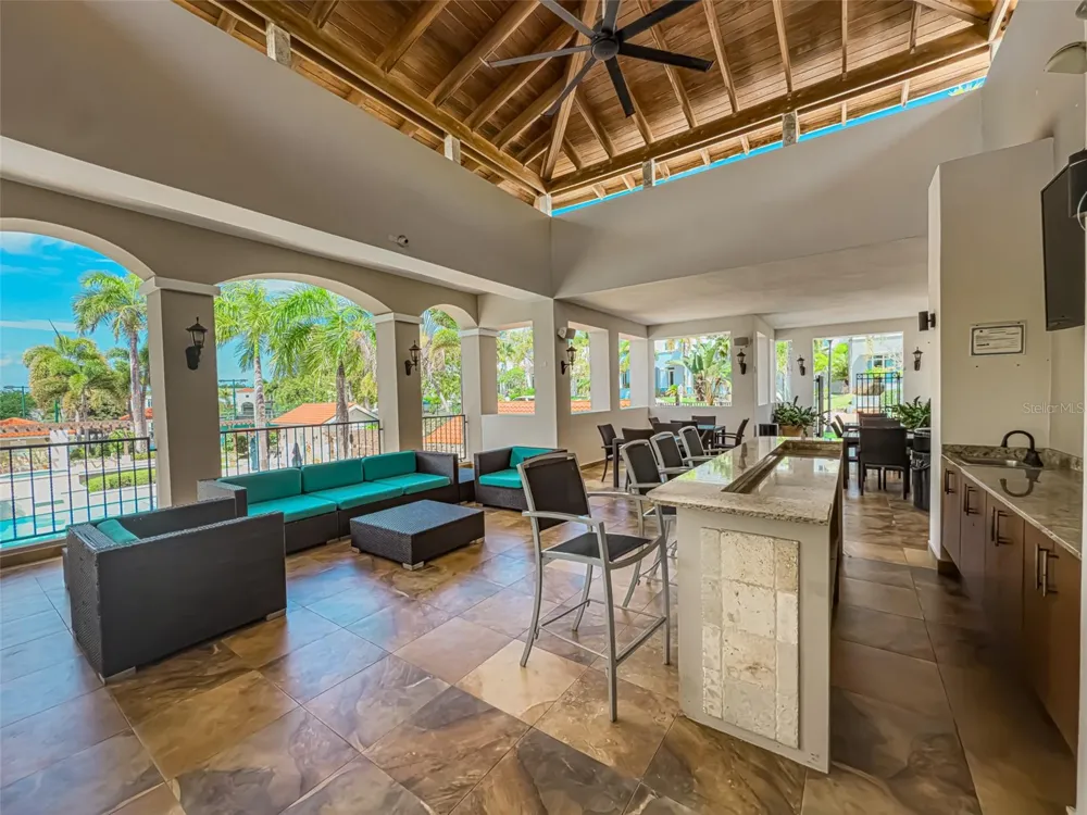 00690 COND TREASURE POINT #372 Vega Alta, PR 00692