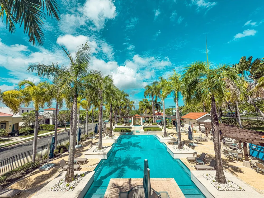 00690 COND TREASURE POINT #372 Vega Alta, PR 00692
