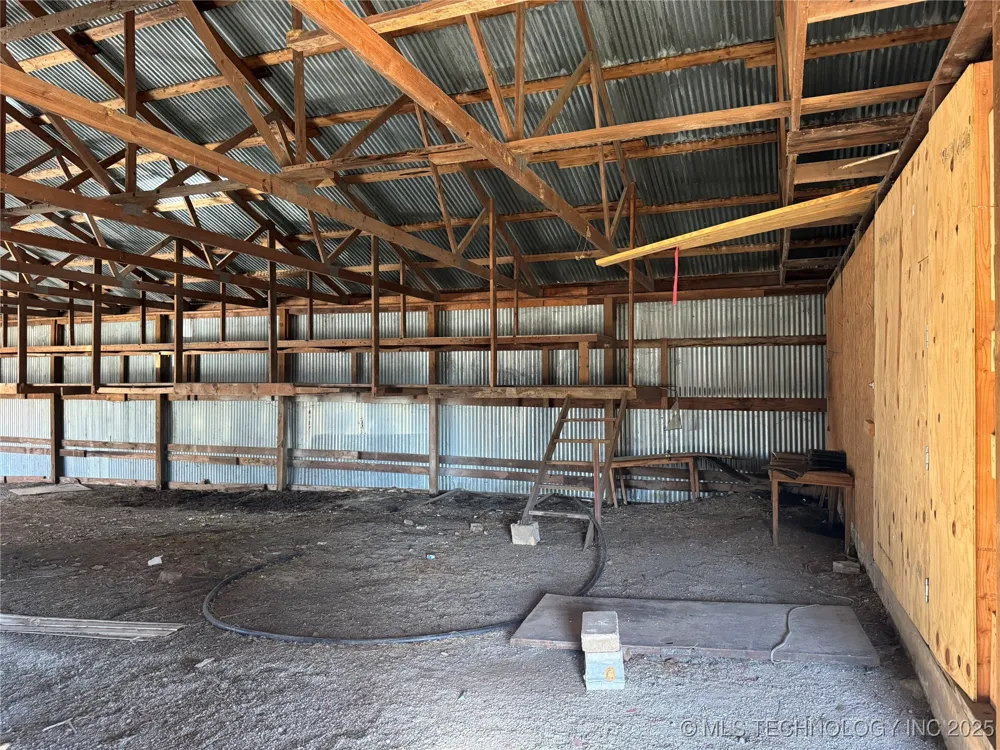 11185 State Highway 99 Highway Hominy, OK 74035