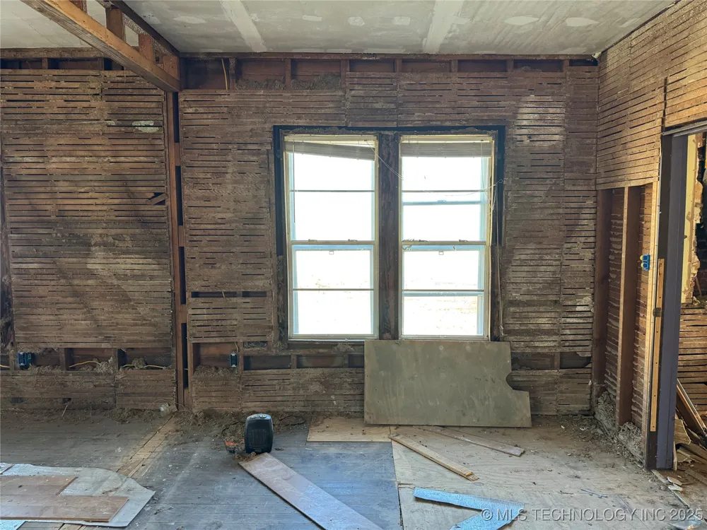 11185 State Highway 99 Highway Hominy, OK 74035