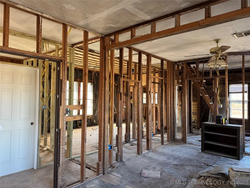 11185 State Highway 99 Highway Hominy, OK 74035