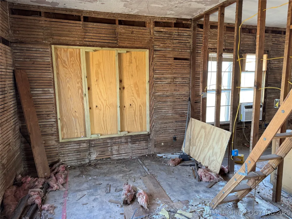 11185 State Highway 99 Highway Hominy, OK 74035