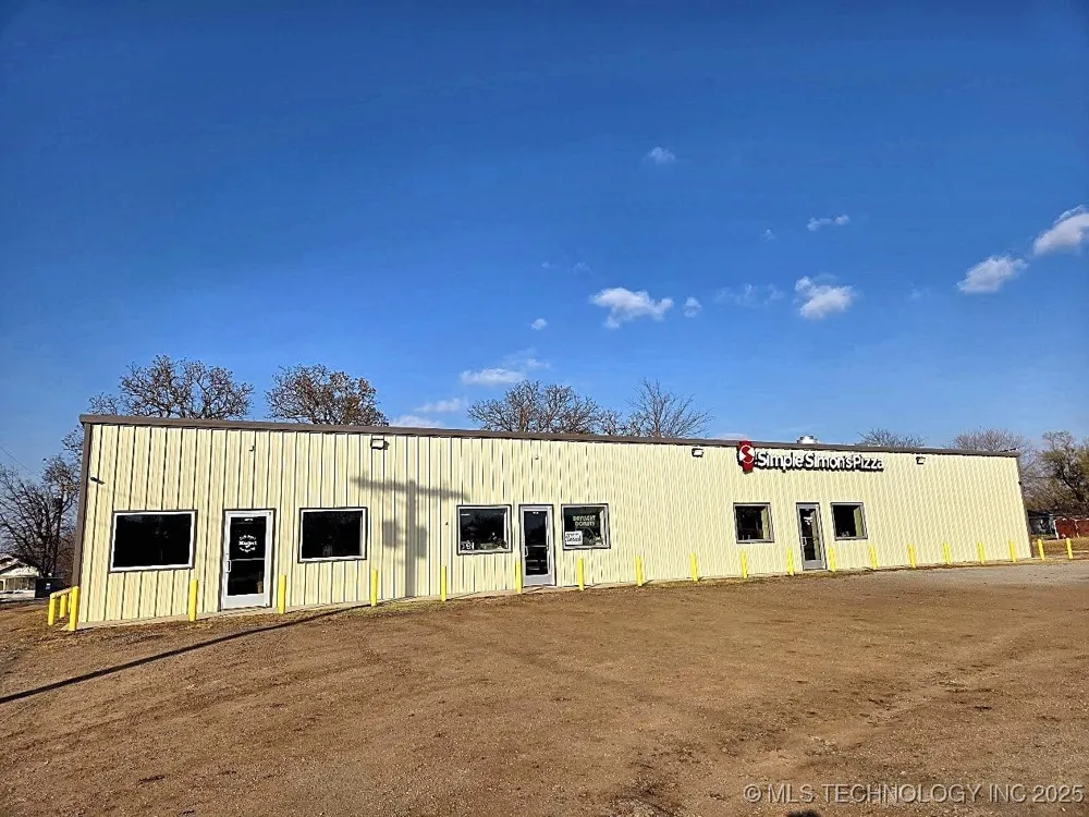 301 F STREET Yale, OK 74085