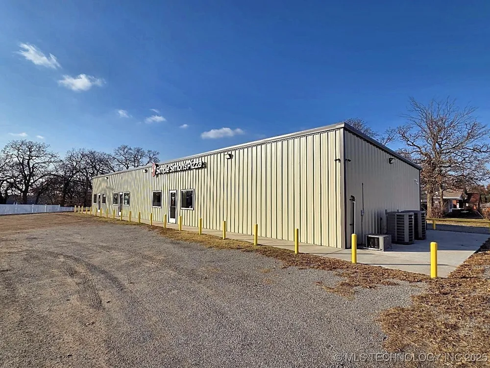 301 F STREET Yale, OK 74085