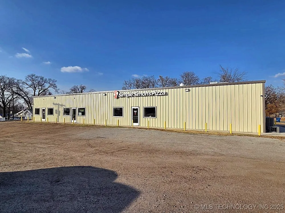 301 F STREET Yale, OK 74085