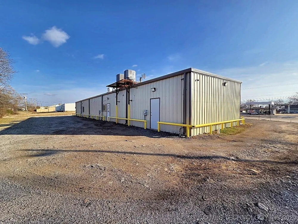 301 F STREET Yale, OK 74085