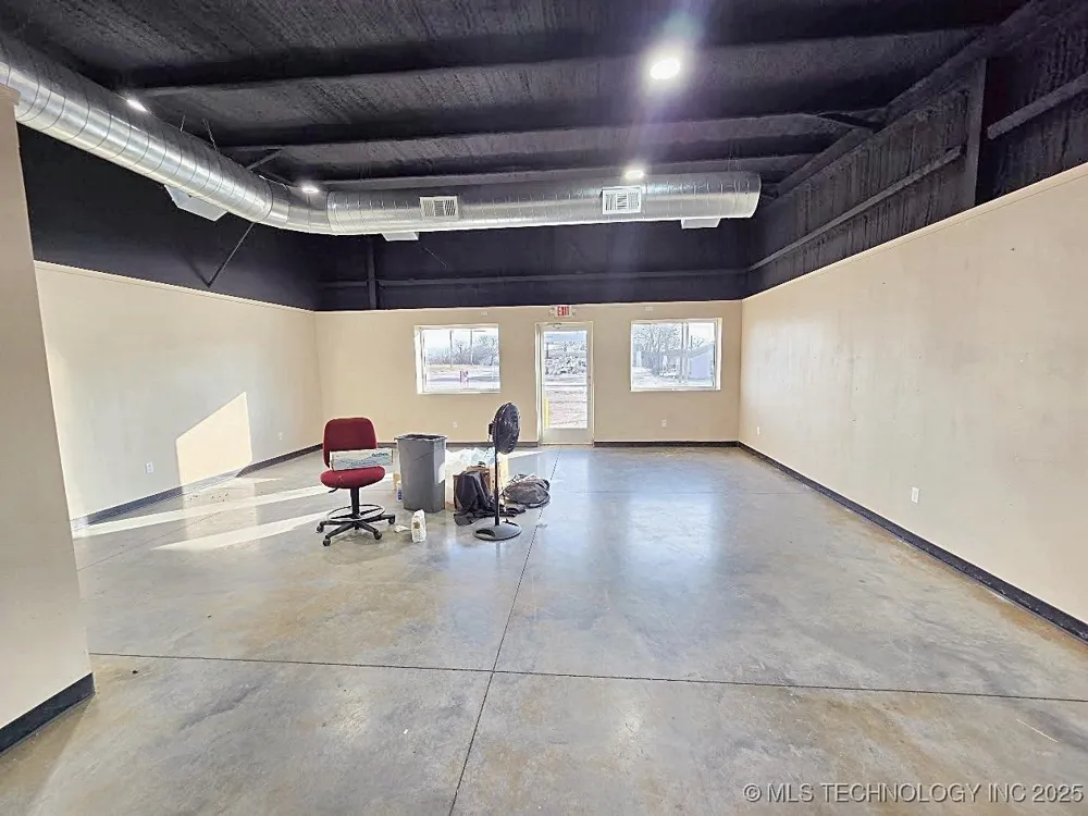 301 F STREET Yale, OK 74085