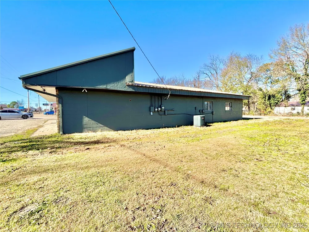 809 E Main Stigler, OK 74462