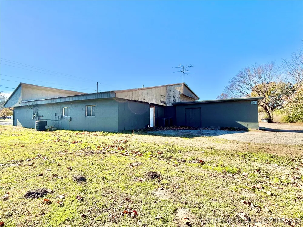 809 E Main Stigler, OK 74462