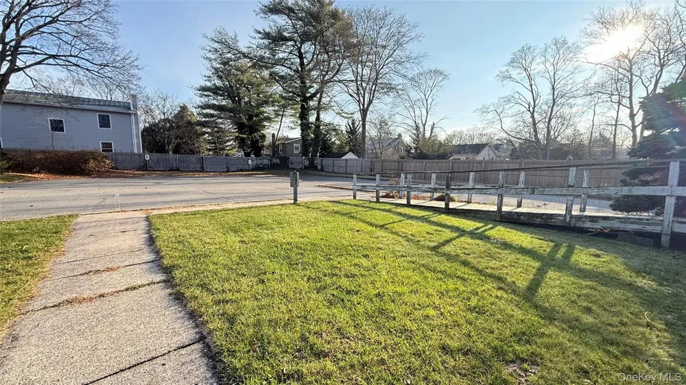 982 Roanoke Avenue Riverhead, NY 11901