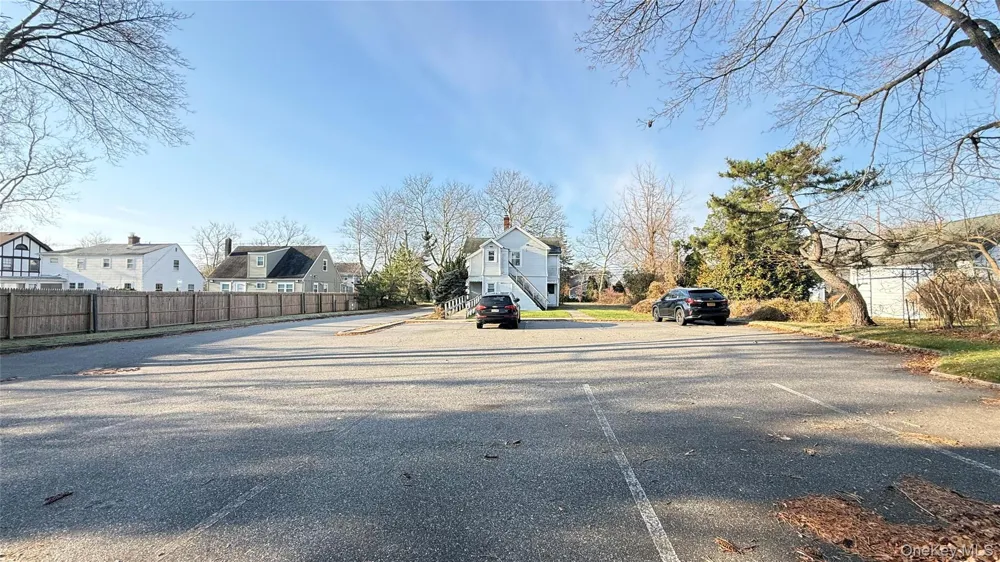 982 Roanoke Avenue Riverhead, NY 11901
